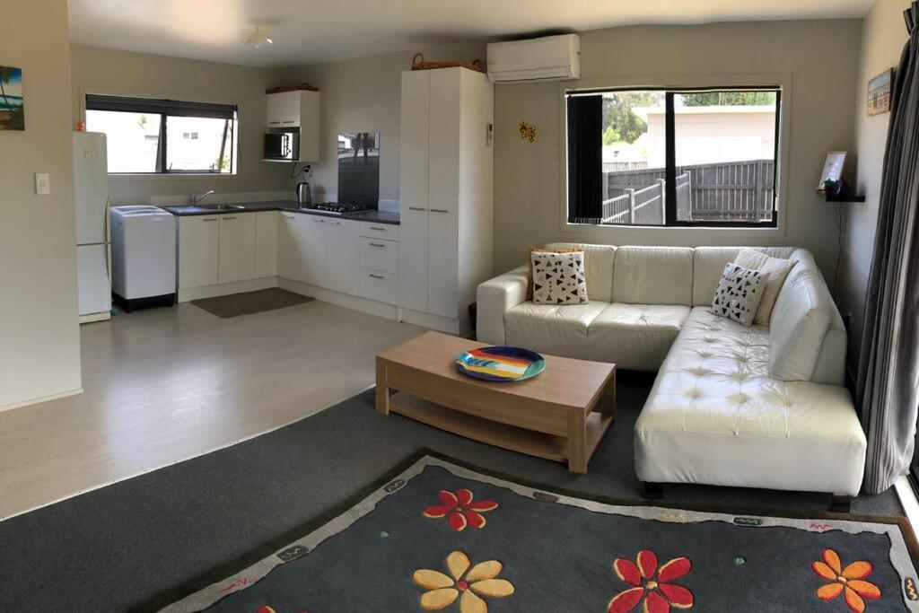 Villa Whitianga Kiwi Bach Exterior foto